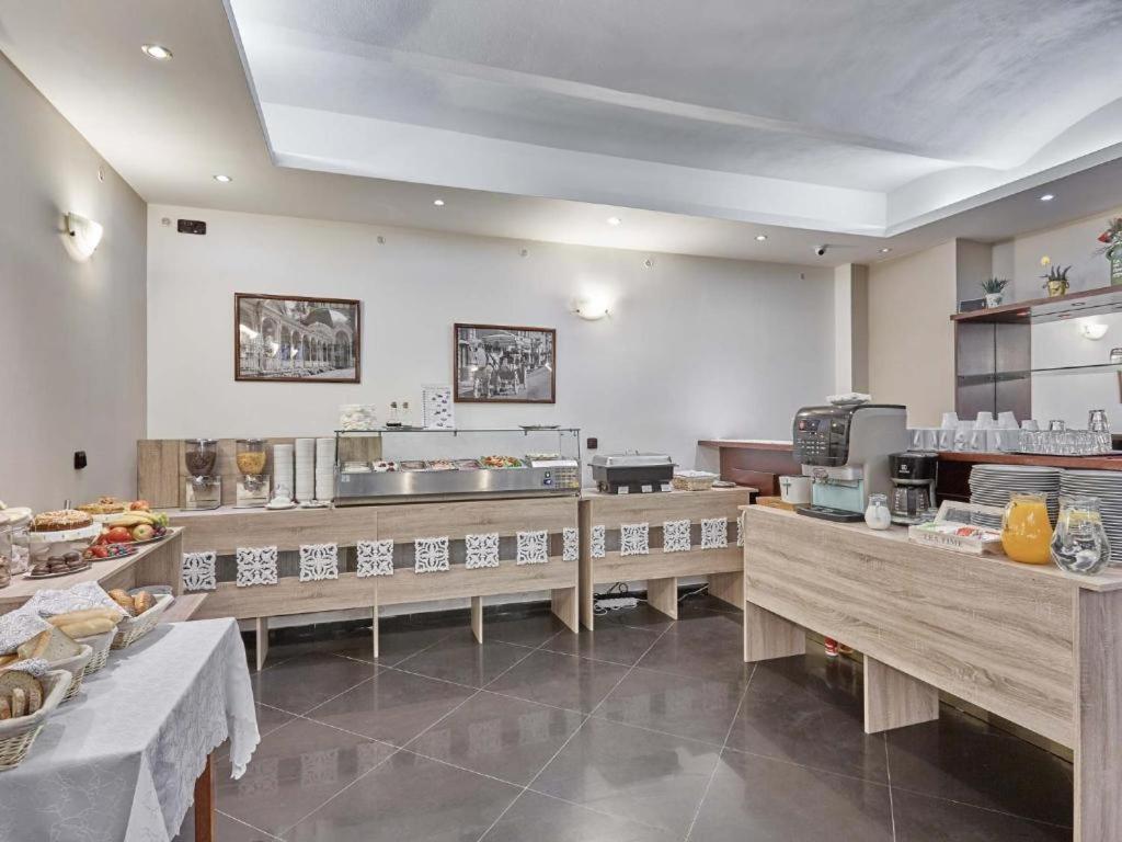 Hotel Adria Карловы Вары Экстерьер фото