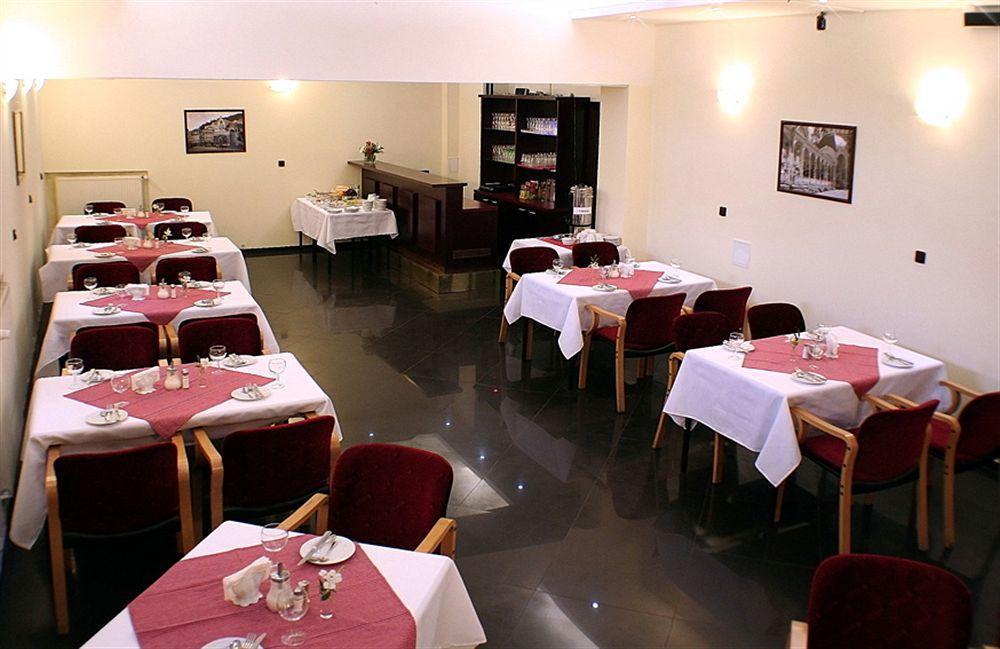 Hotel Adria Карловы Вары Экстерьер фото
